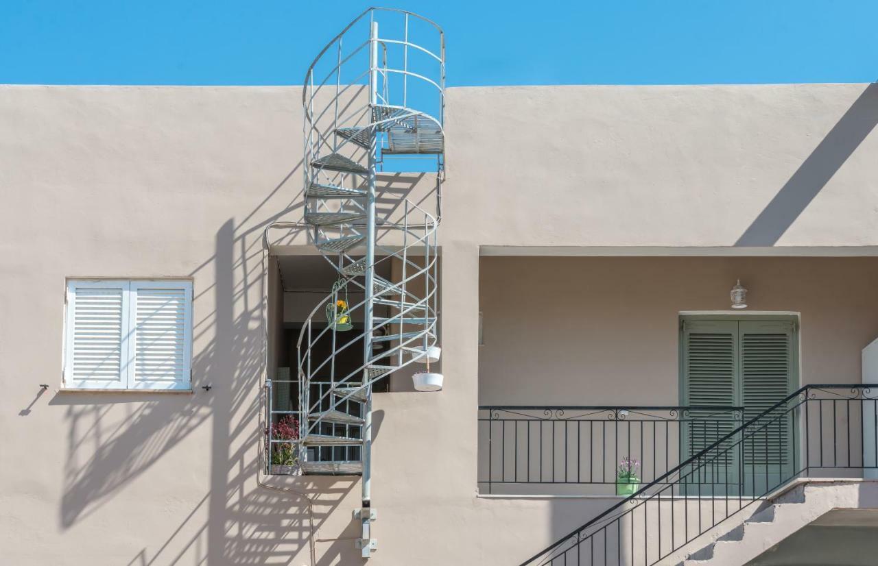 Kallas Apartments ラガナス エクステリア 写真